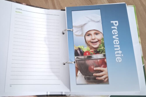 Natuurlijke Kinder EHBO cursusmap binnenkant